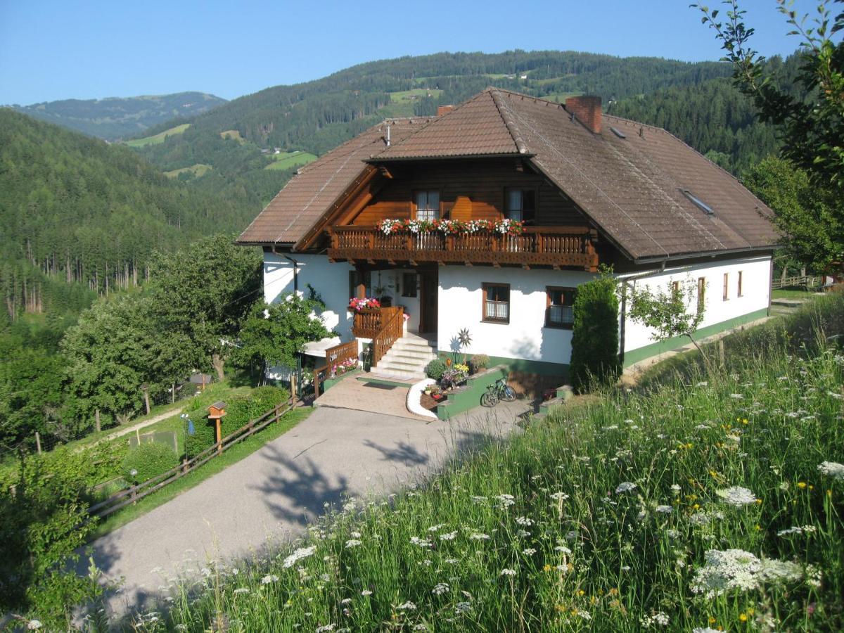 Gerstbreinhof Bed & Breakfast Bad Sankt Leonhard im Lavanttal Bagian luar foto